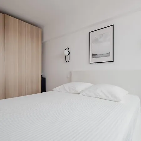 Veeve - Meticulously Minimalist Париж